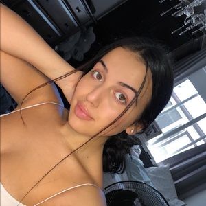 Meet your Posher, Celine